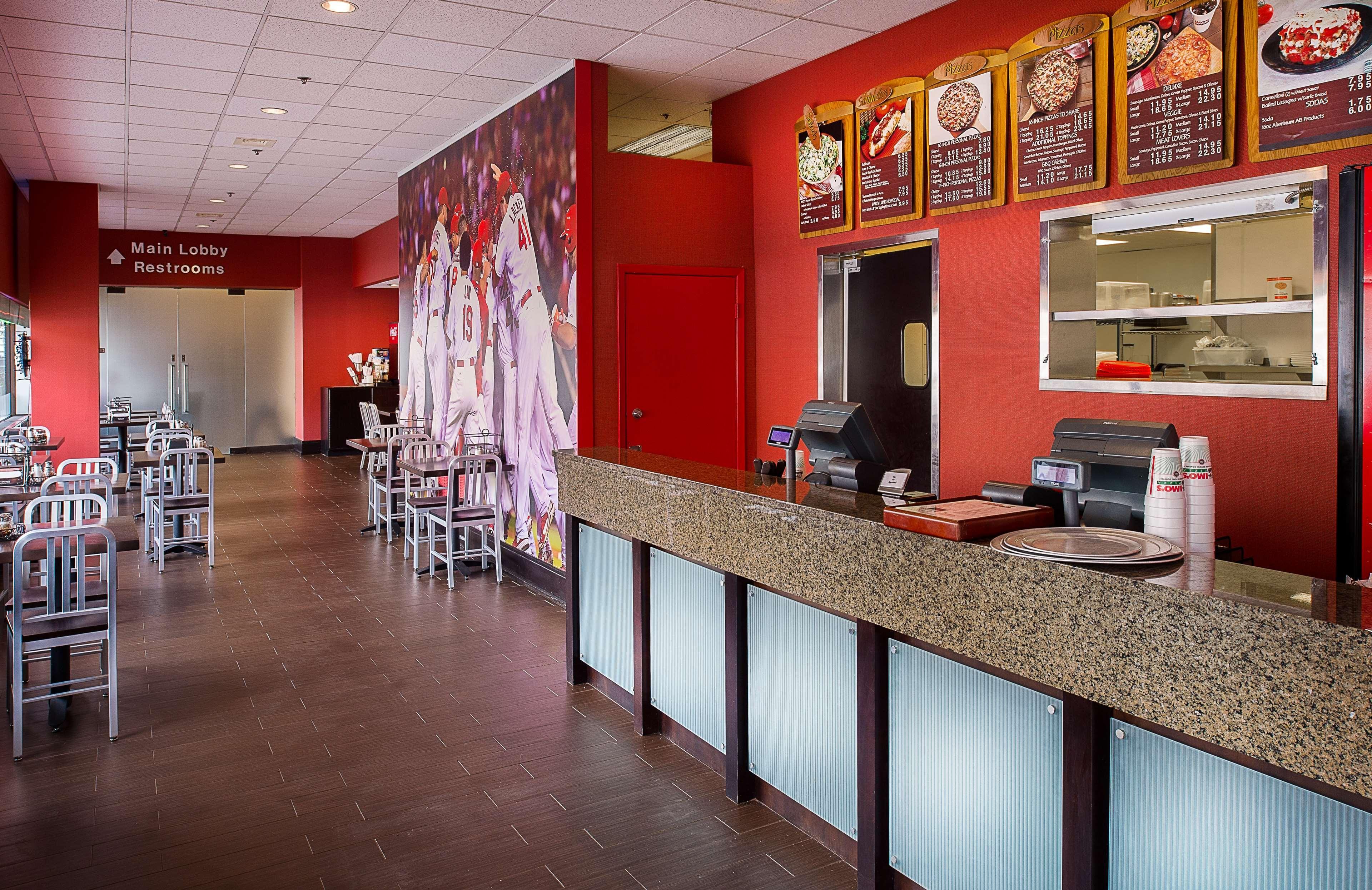 Hilton St. Louis At The Ballpark Exterior photo